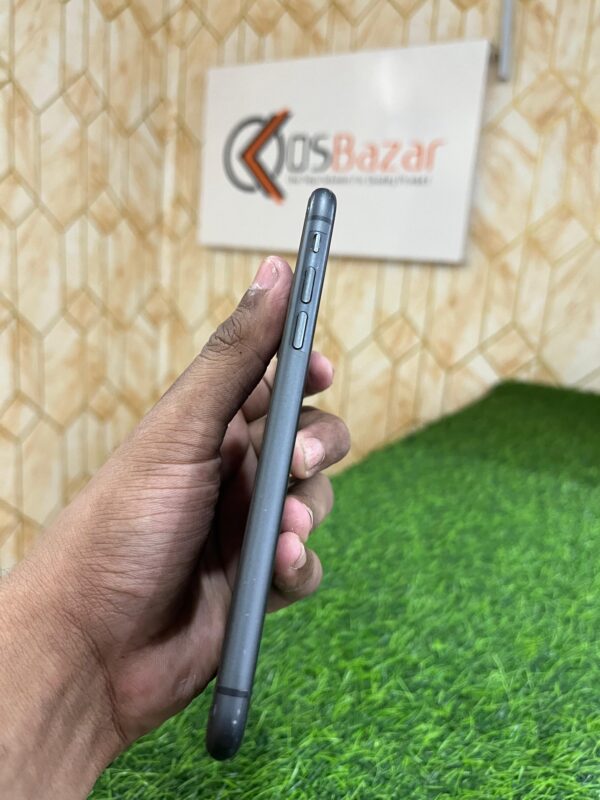 Apple | iPhone 11 | 64-256-512 Storage | 4GB RAM | Apple A13 Bionic (7 nm+) |  3110mAh battery | Battery Health 85%+ | 12MP Camera | NON PTA / Approved | Used | Mobile Phone