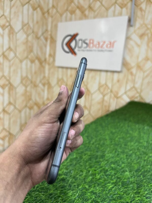 Apple | iPhone 11 | 64-256-512 Storage | 4GB RAM | Apple A13 Bionic (7 nm+) |  3110mAh battery | Battery Health 85%+ | 12MP Camera | NON PTA / Approved | Used | Mobile Phone